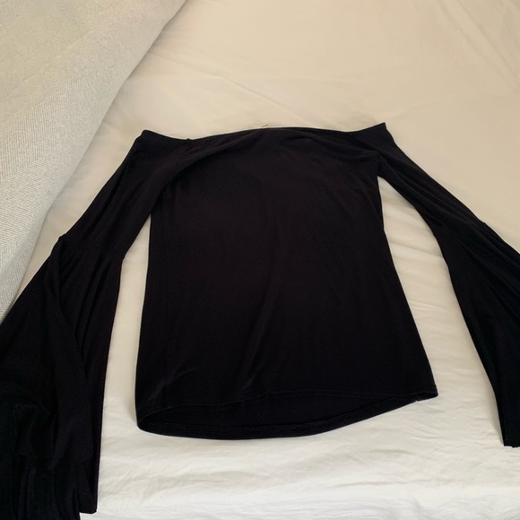 Free People- Black soft stretchy cotton fitted bodice with wing sleeves - Picture 4 of 4